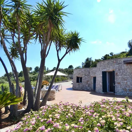 Trullo Anthos - Con Splendida Vista Mare E Giardino Privato